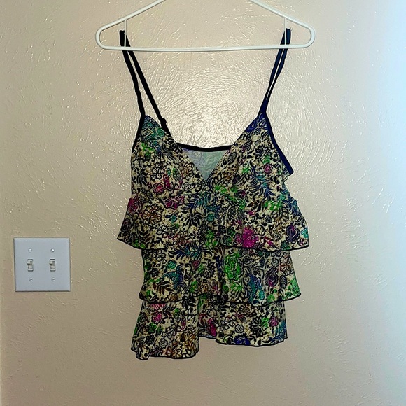 It Figures! Brand Tummy Thinner Swim Top. - Picture 1 of 3